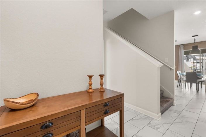 Image No.2-4 Bed Townhouse for sale