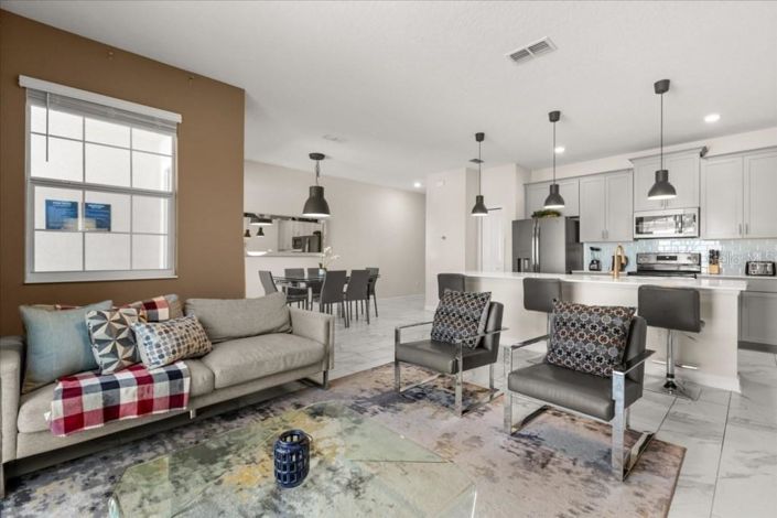 Image No.4-4 Bed Townhouse for sale