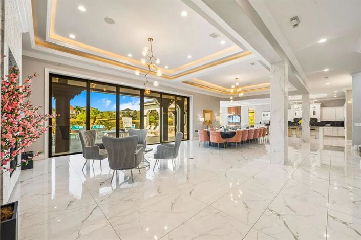 Image No.19-12 Bed House for sale