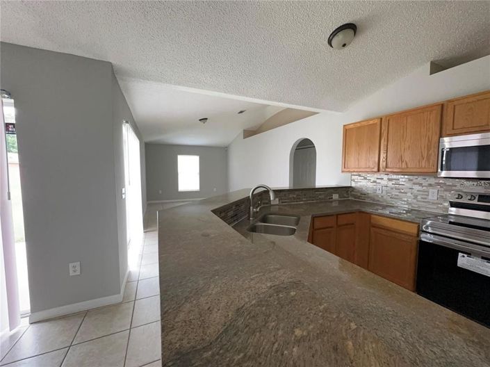 Image No.19-3 Bed House for sale