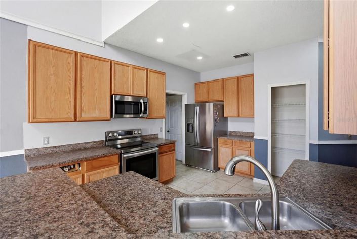 Image No.12-5 Bed House for sale