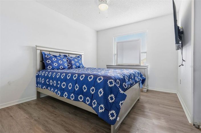 Image No.19-5 Bed House for sale