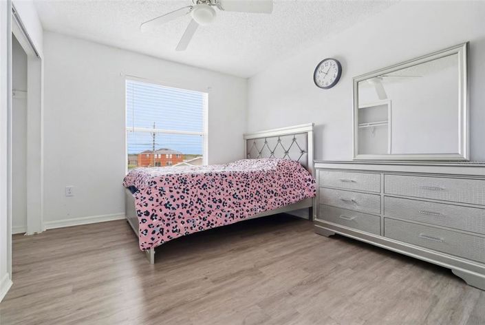 Image No.20-5 Bed House for sale