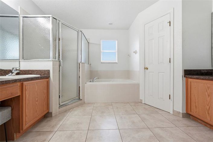 Image No.27-5 Bed House for sale