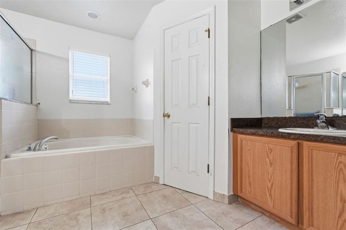 Image No.28-5 Bed House for sale