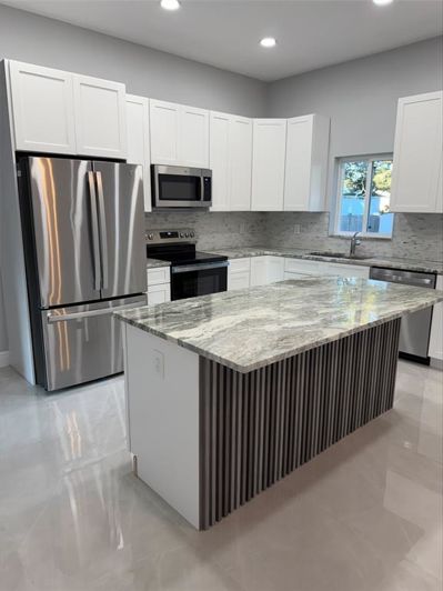 Image No.3-5 Bed House for sale