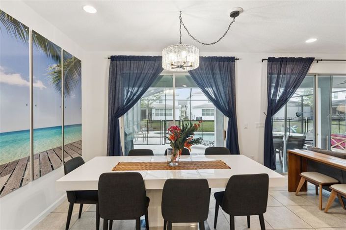 Image No.11-8 Bed House for sale