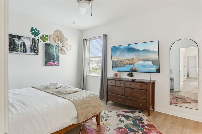 Image No.20-8 Bed House for sale