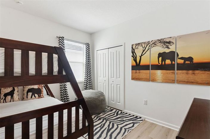 Image No.26-8 Bed House for sale