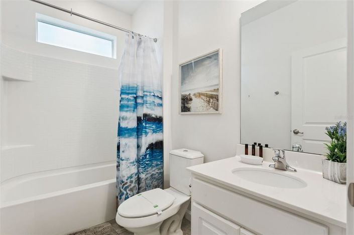 Image No.32-8 Bed House for sale