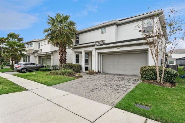 Image No.5-8 Bed House for sale