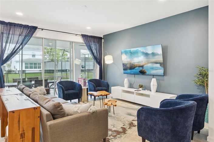 Image No.7-8 Bed House for sale