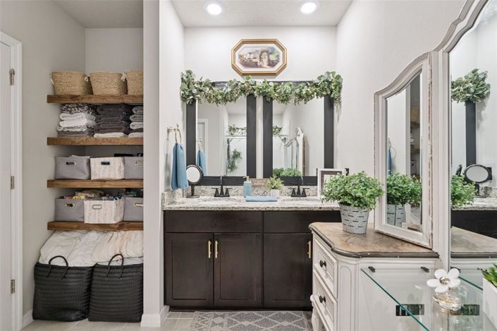 Image No.18-3 Bed House for sale