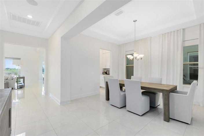 Image No.10-4 Bed House for sale