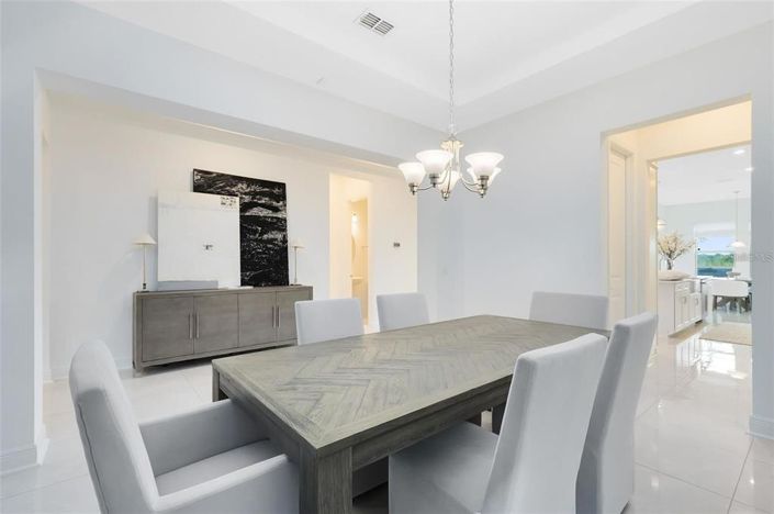 Image No.11-4 Bed House for sale