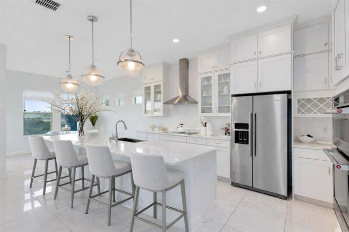 Image No.17-4 Bed House for sale