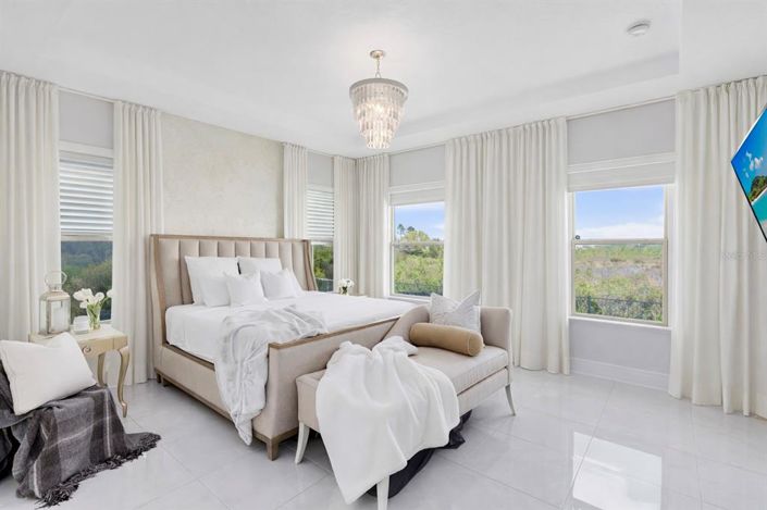 Image No.25-4 Bed House for sale