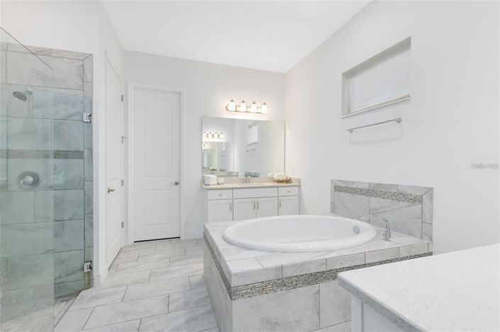 Image No.27-4 Bed House for sale