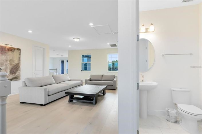 Image No.37-4 Bed House for sale