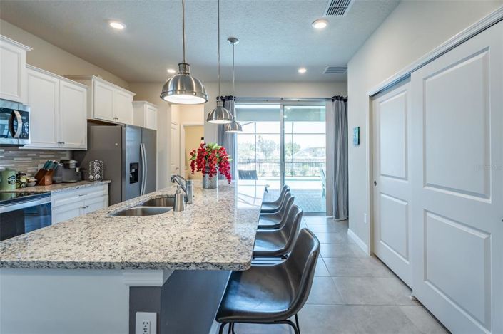 Image No.11-5 Bed House for sale