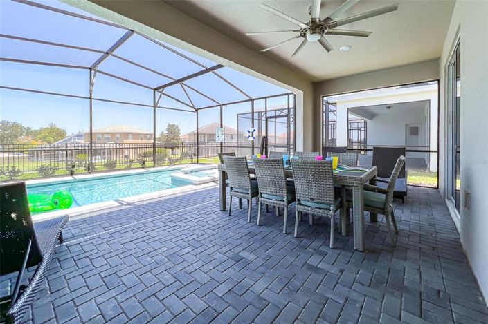 Image No.30-5 Bed House for sale