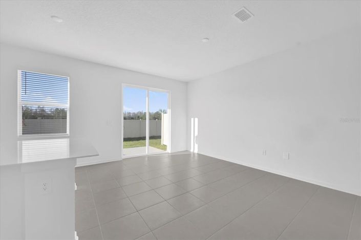 Image No.13-3 Bed Townhouse for sale