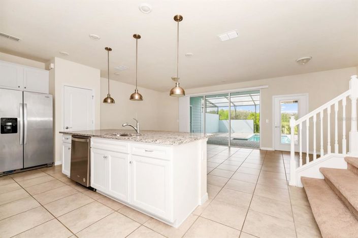 Image No.7-5 Bed Townhouse for sale