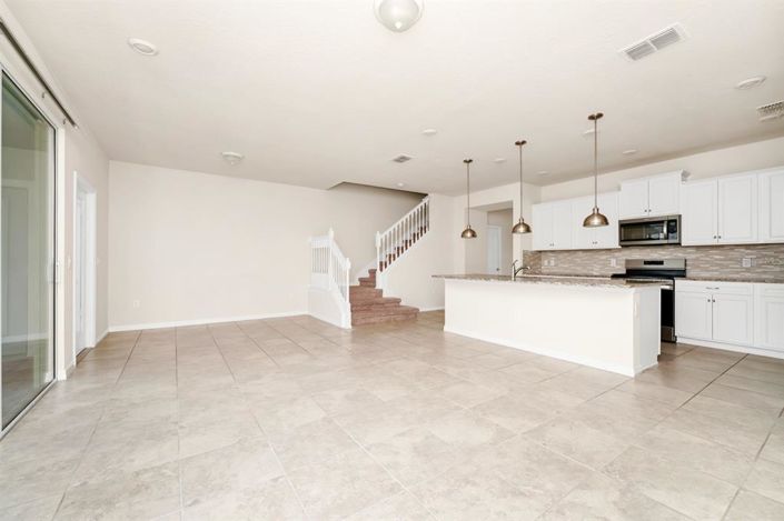 Image No.8-5 Bed Townhouse for sale