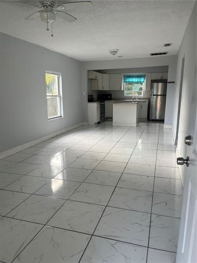 Image No.18-Maison de 2 chambres à vendre à Saint John