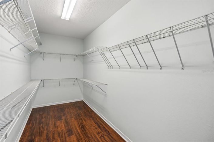 Image No.26-5 Bed House for sale