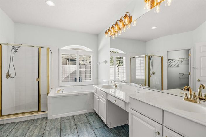 Image No.27-5 Bed House for sale