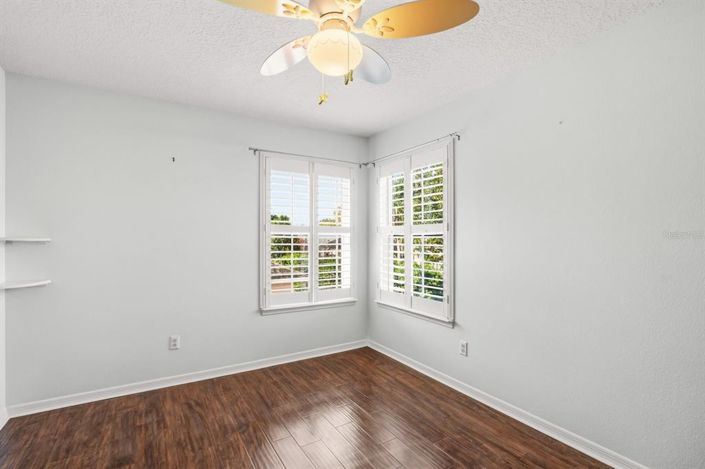 Image No.31-5 Bed House for sale