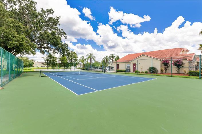 Image No.24-4 Bed Townhouse for sale