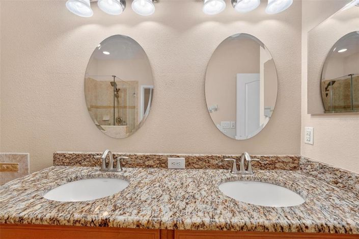 Image No.42-3 Bed House for sale