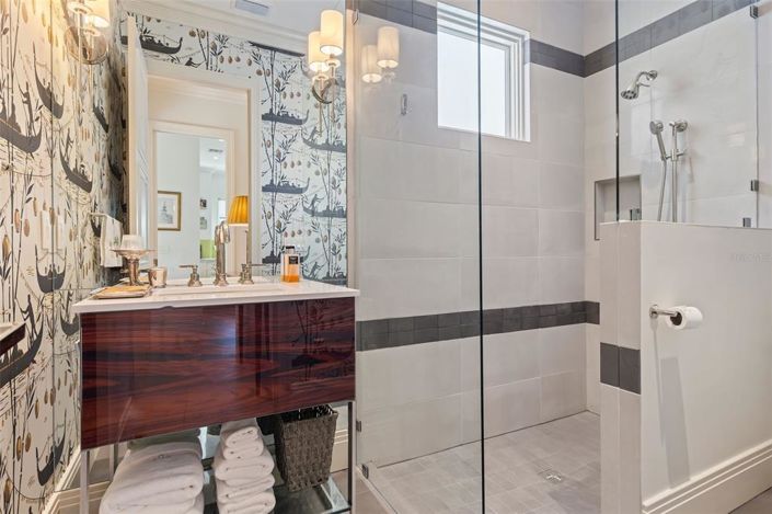 Image No.14-4 Bed House for sale