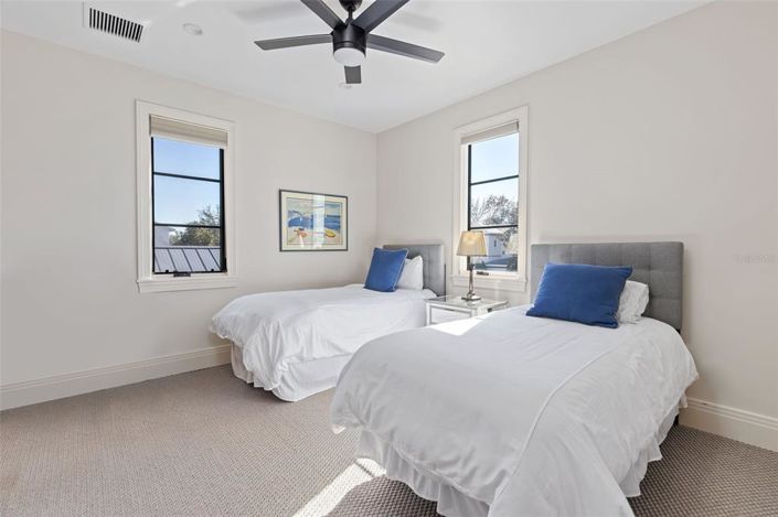 Image No.23-4 Bed House for sale