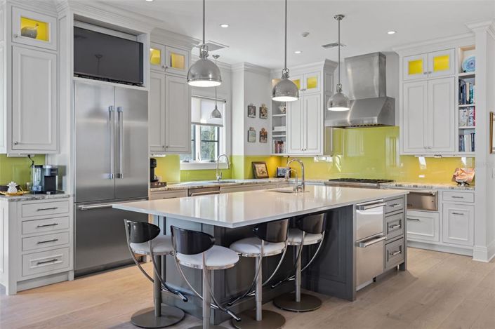 Image No.8-4 Bed House for sale