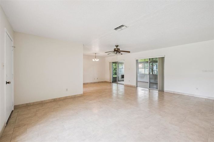 Image No.7-Maison de 2 chambres à vendre à Saint John