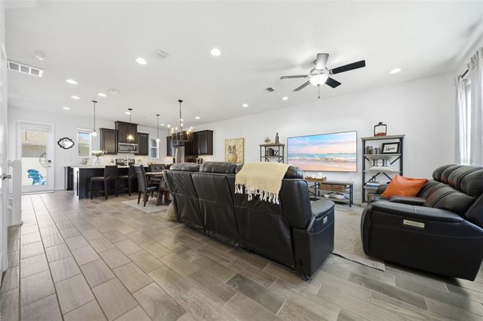 Image No.14-3 Bed Townhouse for sale