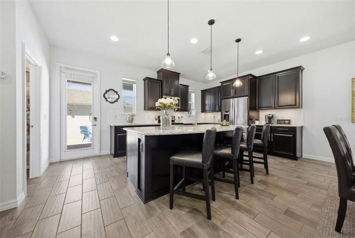 Image No.20-3 Bed Townhouse for sale