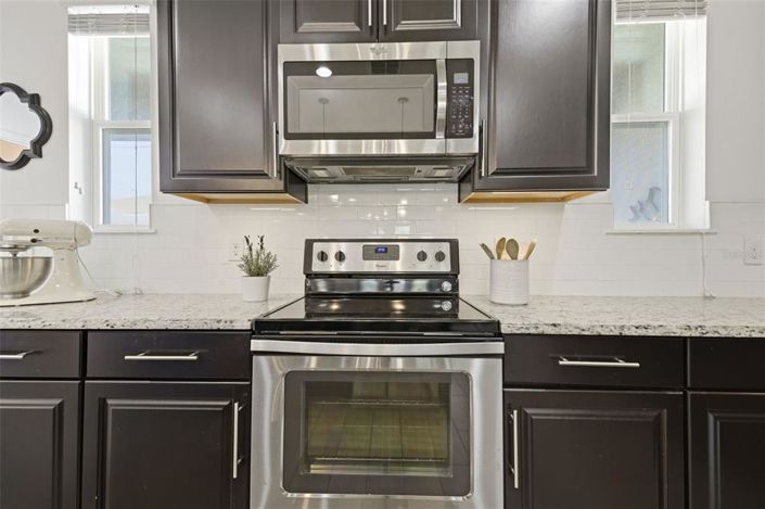 Image No.25-3 Bed Townhouse for sale