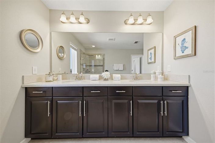 Image No.6-3 Bed Townhouse for sale