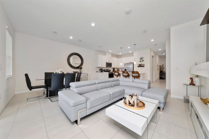 Image No.12-3 Bed Townhouse for sale