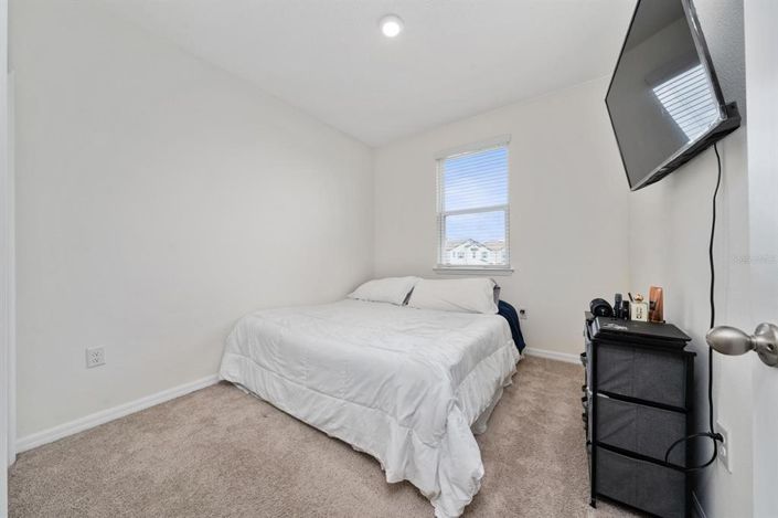 Image No.17-3 Bed Townhouse for sale