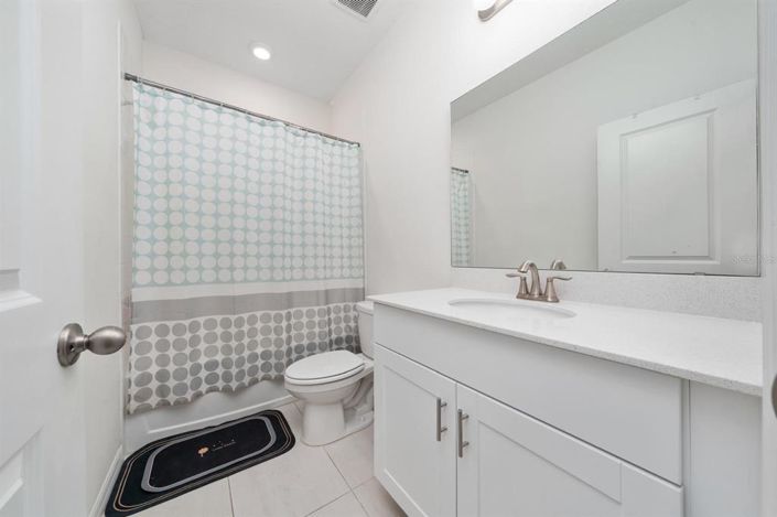 Image No.19-3 Bed Townhouse for sale