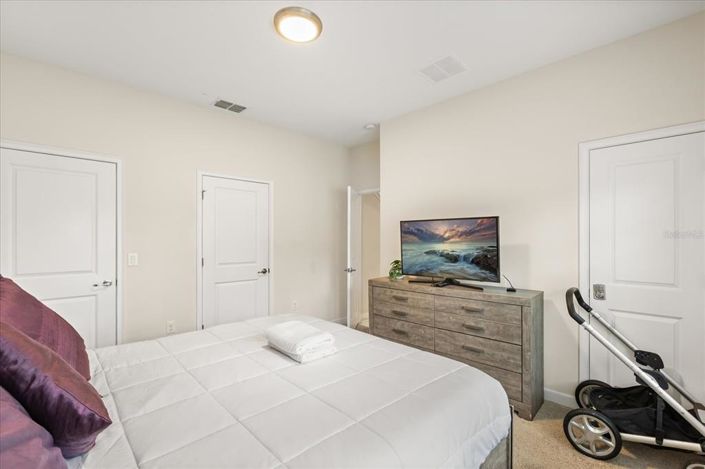 Image No.17-4 Bed Townhouse for sale