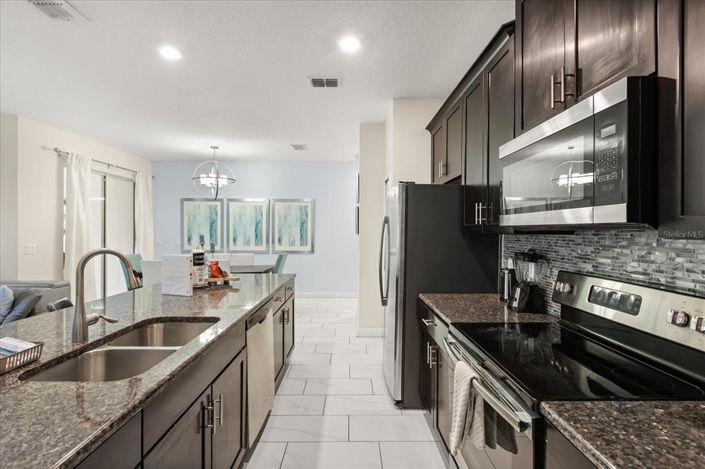 Image No.9-4 Bed Townhouse for sale