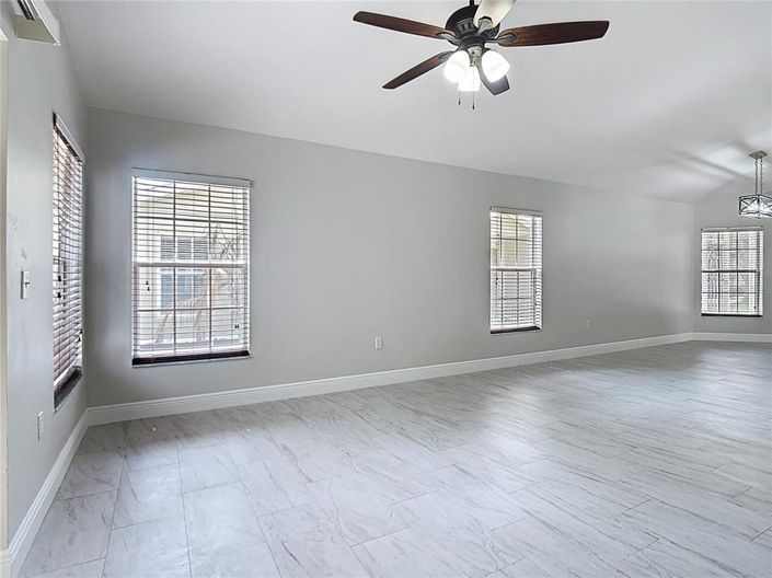 Image No.24-Maison de 2 chambres à vendre à Saint John