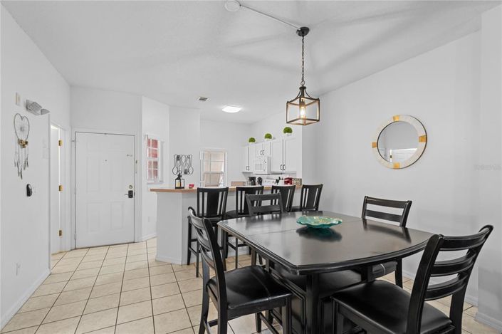 Image No.11-3 Bed Townhouse for sale