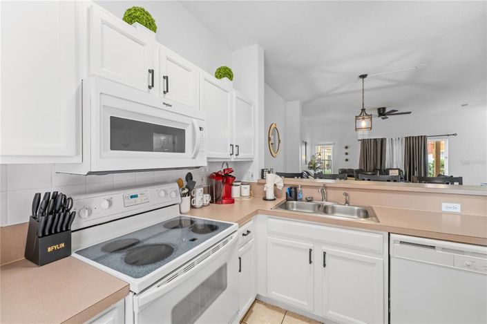 Image No.16-3 Bed Townhouse for sale